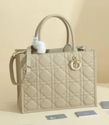 D-ior Lady D - Lite Bag in Beige Quilted Leather With Iconic Charm for Timeless Elegance #A50088