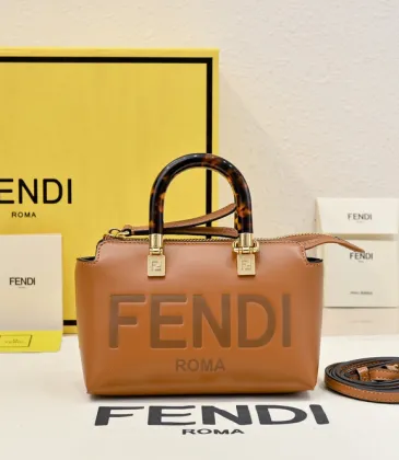 Fendi Roma Leather Handbag With Tortoise - Shell Handle And Brand Embossing For Luxury Style size:17×8×12cm #A54314 Fendi Roma Leather Handbag With Tortoise - Shell Handle And Brand Embossing For Luxury Style size:17×8×12cm #A54314