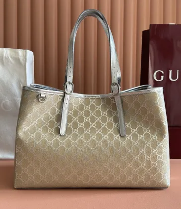 Gucci 815213 Large Tote Bag - GG Supreme Canvas #A60526