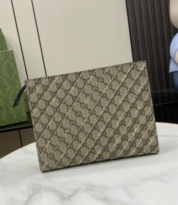Gucci Diagonal Stripe GG Supreme Canvas Clutch With Iconic Monogram Pattern #A50423 Gucci Diagonal Stripe GG Supreme Canvas Clutch With Iconic Monogram Pattern #A50423