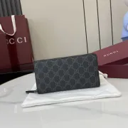 Gucci GG Supreme Canvas Zip - Around Wallet: Iconic Design for Organized Luxury Description size:19×10×2.5cm #A53536