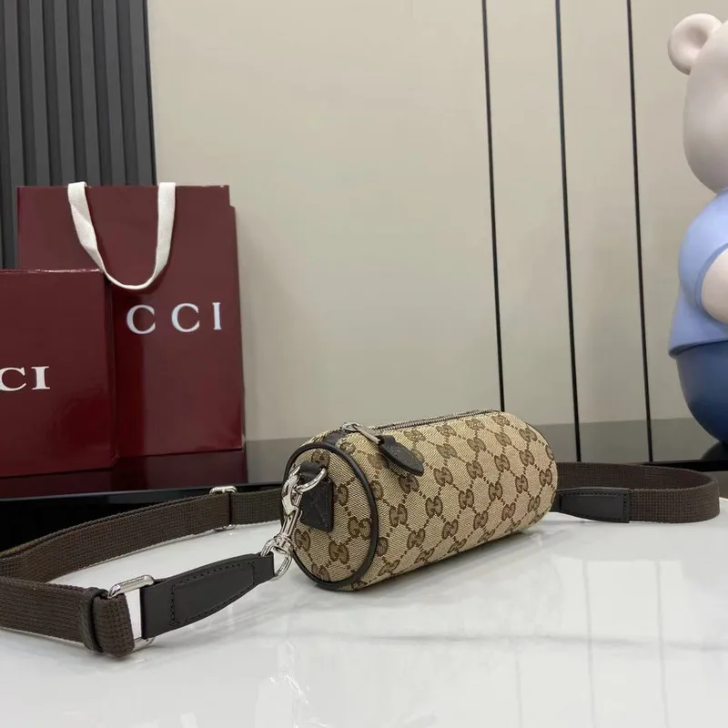Gucci GG Supreme Canvas Mini Cylinder Bag: Iconic Design in Compact Form size:17.5×8×cm #A53541