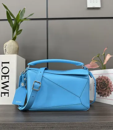 Stunning Loewe Puzzle Bag In Vibrant Blue Showcasing Iconic Geometric Craftsmanship #A50416 Stunning Loewe Puzzle Bag In Vibrant Blue Showcasing Iconic Geometric Craftsmanship #A50416