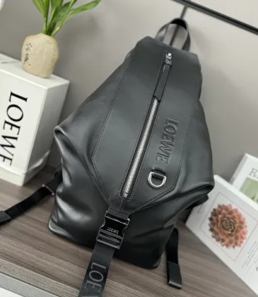Loewe Black Leather Backpack With Distinctive Zipper And Branding For Modern Urban Style #A50064 Loewe Black Leather Backpack With Distinctive Zipper And Branding For Modern Urban Style #A50064