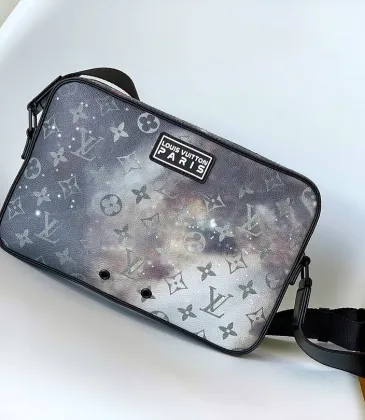 Brand L Galaxy Messenger Crossbody Bag M44165, 26x17x5cm #B69339