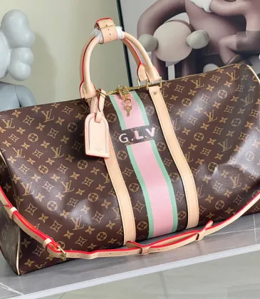 Louis Vuitton Monogram Keepall Bandoulière: Personalized Luxury Travel Statement size:55×27×20cm #A53533 Louis Vuitton Monogram Keepall Bandoulière: Personalized Luxury Travel Statement size:55×27×20cm #A53533