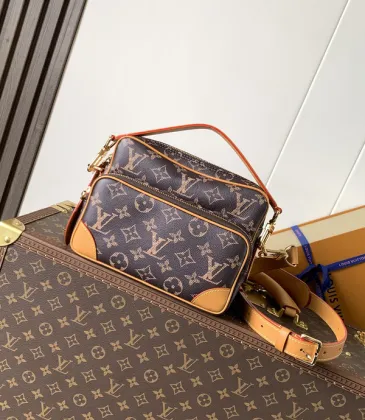 Vintage - Inspired Louis Vuitton Monogram Crossbody Bag With Dual Pockets size:25×17×11cm #A53525 Vintage - Inspired Louis Vuitton Monogram Crossbody Bag With Dual Pockets size:25×17×11cm #A53525