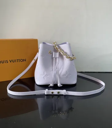 Louis Vuitton Lilac Empreinte Leather Bucket Bag With Braided Chain Handle And Adjustable Strap size:20×20×13cm #A54323 Louis Vuitton Lilac Empreinte Leather Bucket Bag With Braided Chain Handle And Adjustable Strap size:20×20×13cm #A54323
