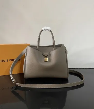 Louis Vuitton M26502 Original Version Vendôme PM Handbag - Soft Calfskin, Gold Lock, Adjustable Strap (Size: 28.5x22x14.5cm) #A59487