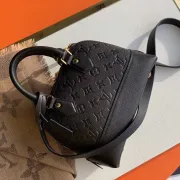 Louis Vuittou AAA Women's Handbags #9130304