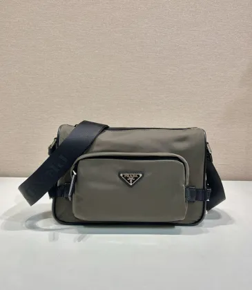 Prada Nylon Crossbody Bag: Iconic Design for Everyday Versatility size:28×17.5×10cm #A53543