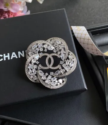 Chanel brooches #A65512