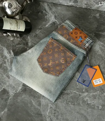 Louis Vuitton Jeans for MEN #A60602