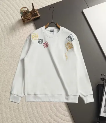 Loewe Multicolor Anagram Shoulder Embroidery Crew Neck Pullover Sweatshirt For Men 2‑Colors #B67392 Loewe Multicolor Anagram Shoulder Embroidery Crew Neck Pullover Sweatshirt For Men 2‑Colors #B67392