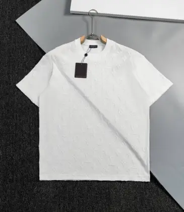 Louis Vuitton T-Shirts for AAAA Louis Vuitton T-Shirts Black/White #A46707 Louis Vuitton T-Shirts for AAAA Louis Vuitton T-Shirts Black/White #A46707