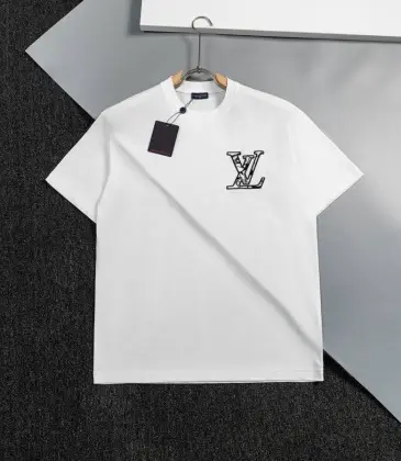 Louis Vuitton T-Shirts for AAAA Louis Vuitton T-Shirts Black/White #A46709 Louis Vuitton T-Shirts for AAAA Louis Vuitton T-Shirts Black/White #A46709
