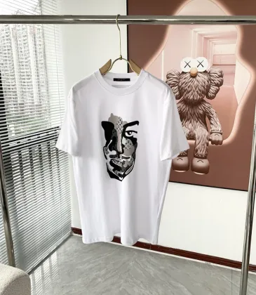 Louis Vuitton T-Shirts for AAAA Louis Vuitton T-Shirts Black/White #A53831 Louis Vuitton T-Shirts for AAAA Louis Vuitton T-Shirts Black/White #A53831