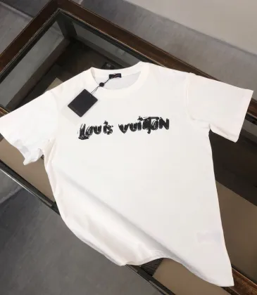 Louis Vuitton T-Shirts for AAAA Louis Vuitton T-Shirts Black/White #A53940 Louis Vuitton T-Shirts for AAAA Louis Vuitton T-Shirts Black/White #A53940