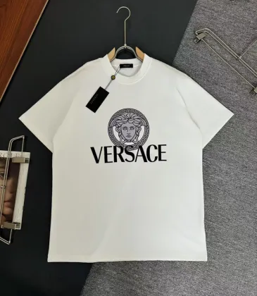 Versace T-Shirts for AAAA Versace T-Shirts Black/White #A50318 Versace T-Shirts for AAAA Versace T-Shirts Black/White #A50318