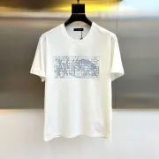Versace White Tee Grid Patterned Logo Print Epitomizing Luxury Streetwear Black/White #A54209 Versace White Tee Grid Patterned Logo Print Epitomizing Luxury Streetwear Black/White #A54209