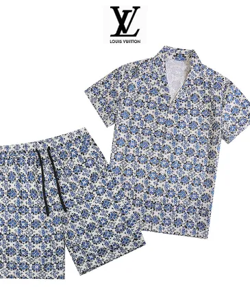 Louis Vuitton tracksuits for Louis Vuitton short tracksuits for men #A60885