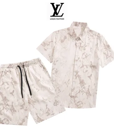 Louis Vuitton tracksuits for Louis Vuitton short tracksuits for men #A60893