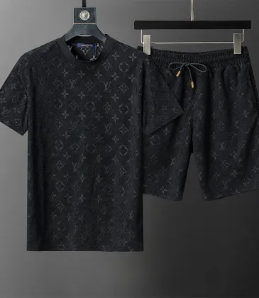 Louis Vuitton tracksuits for Louis Vuitton short tracksuits for men #A61400