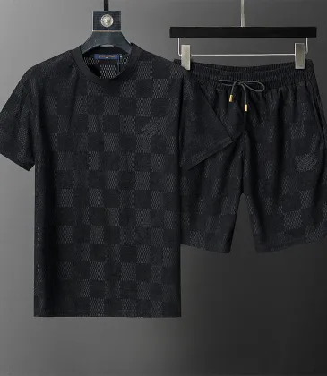 Louis Vuitton tracksuits for Louis Vuitton short tracksuits for men #A61406