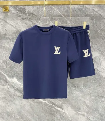 Louis Vuitton tracksuits for Louis Vuitton short tracksuits for men #A64393