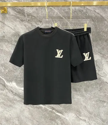 Louis Vuitton tracksuits for Louis Vuitton short tracksuits for men #A64394