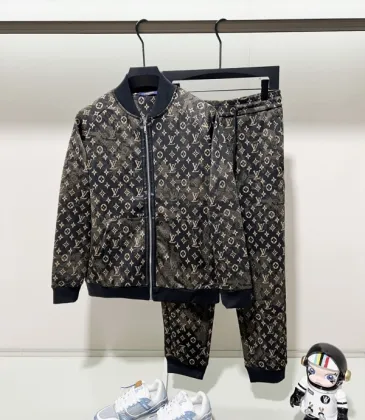 Louis Vuitton tracksuits for Men long tracksuits #A54718