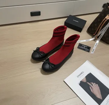 Chanel shoes for Women's Chanel Sneakers #B69525