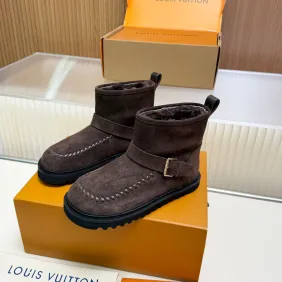 Brand L Brown Suede Mini Boots with Faux Fur Lining & Gold-Tone Buckle Strap #B69625 Brand L Brown Suede Mini Boots with Faux Fur Lining & Gold-Tone Buckle Strap #B69625
