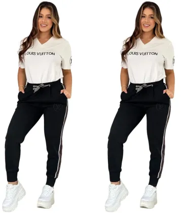Louis Vuitton Fashion Tracksuits for Women #A51029 Louis Vuitton Fashion Tracksuits for Women #A51029